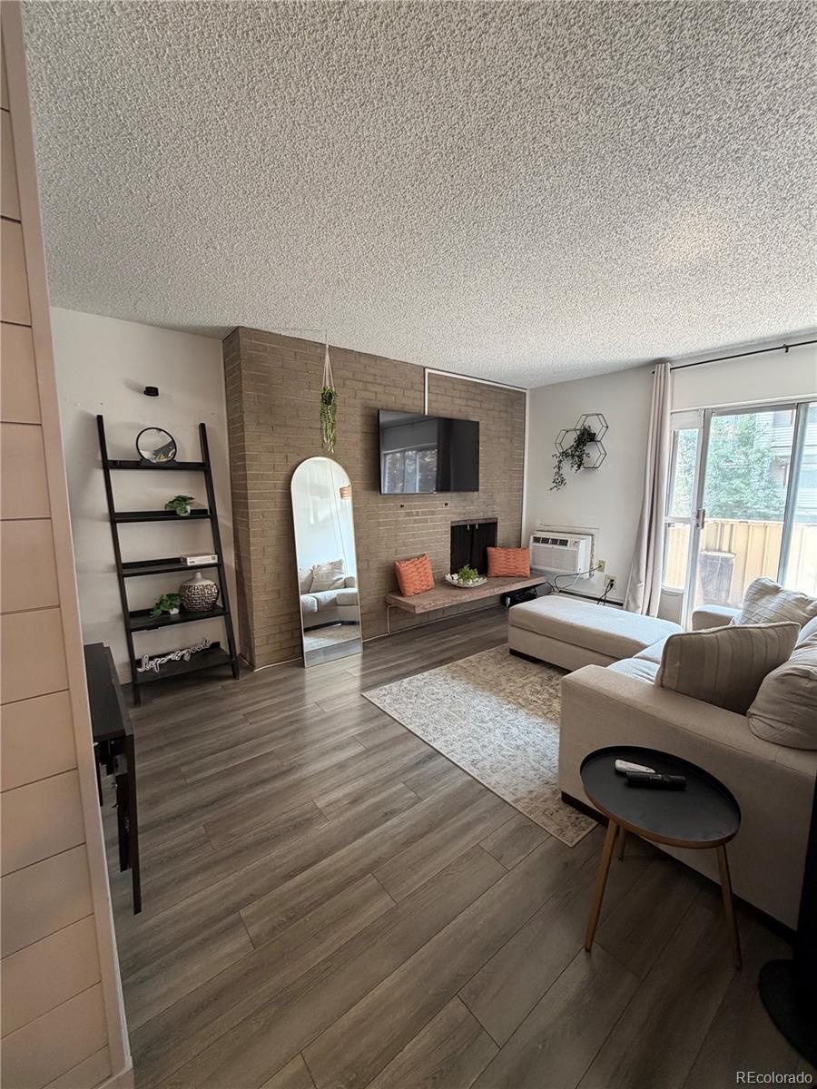 4110 Hale Parkway Unit 2C, Denver CO 80220