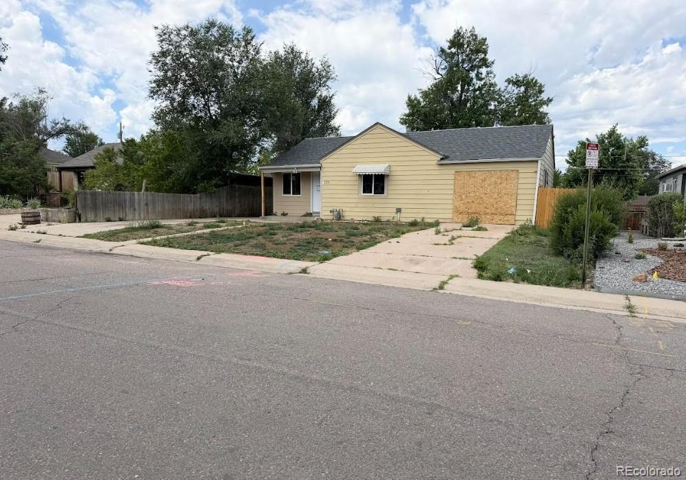 1635 S Quivas Street, Denver CO 80223