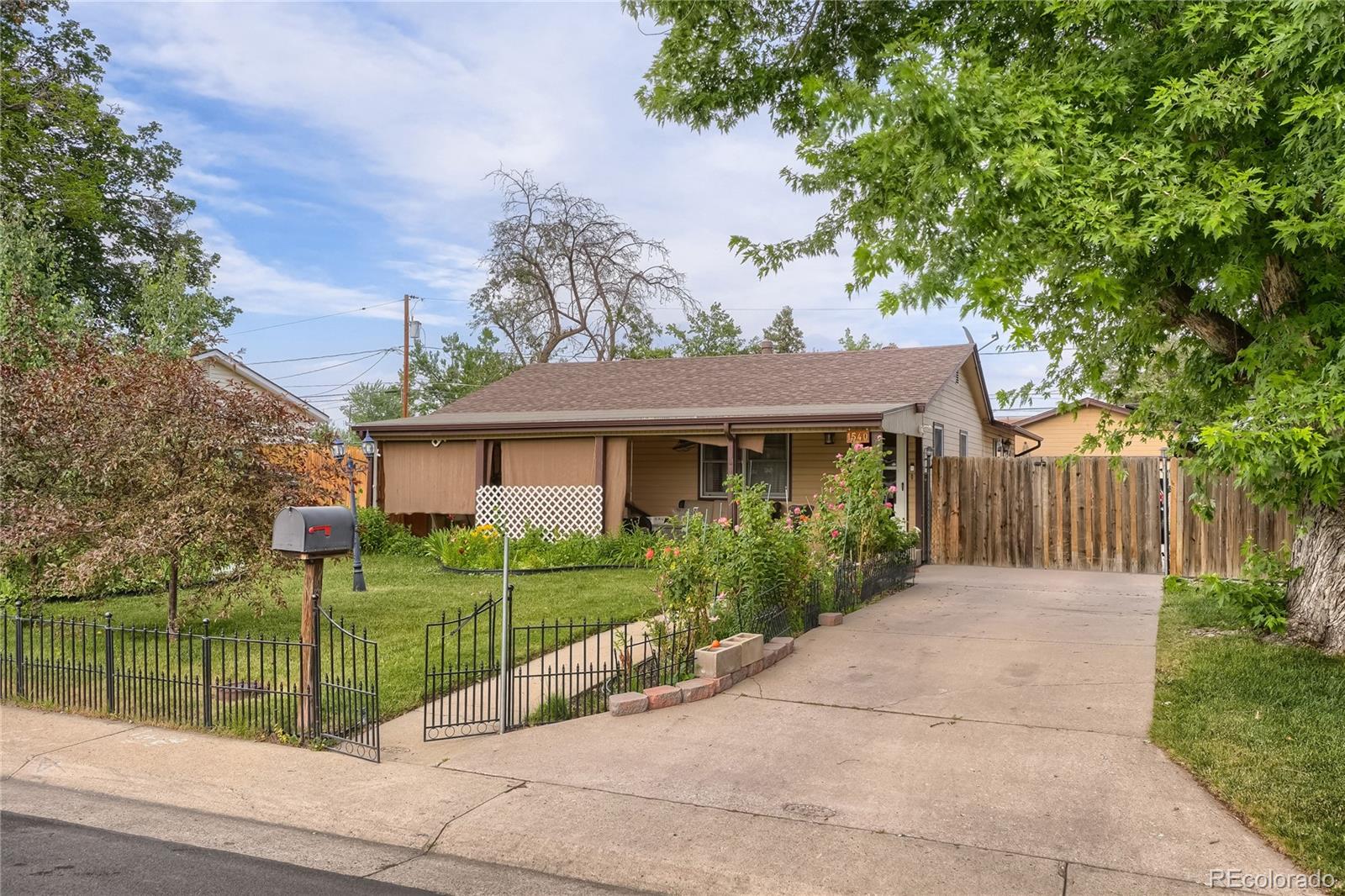 1540 S Wolcott Court, Denver CO 80219