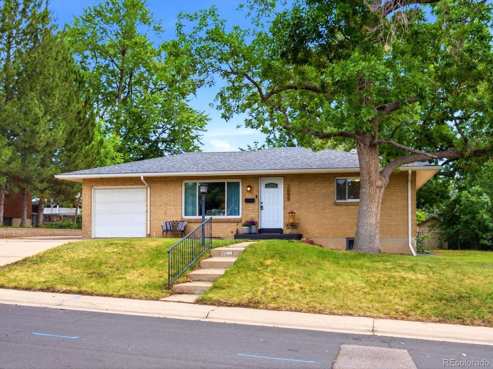 2888 S Zurich Court, Denver CO 80236