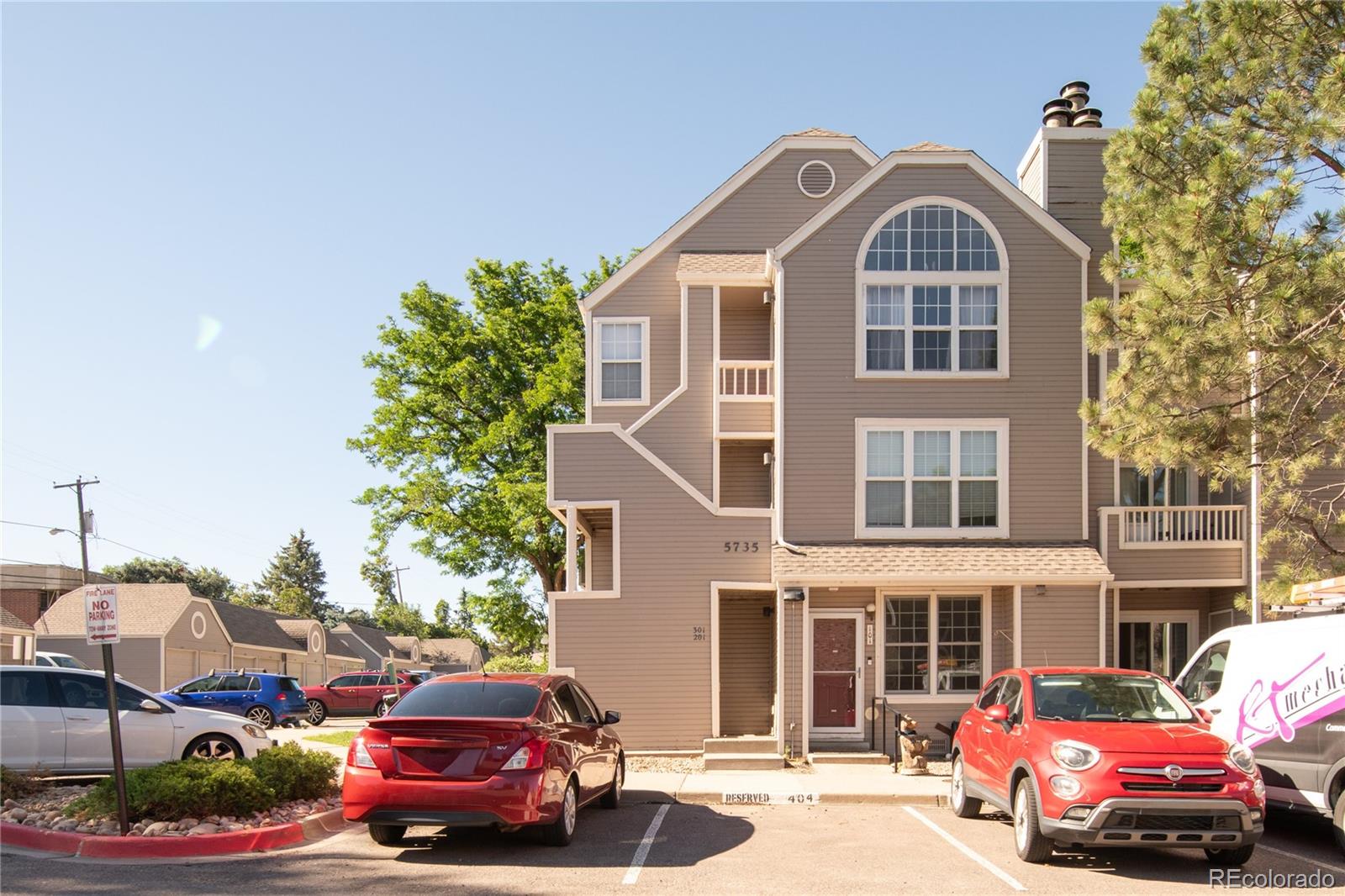 5735 W Atlantic Place Unit 101, Denver CO 80227