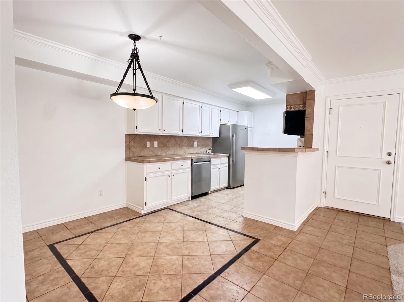 10150 E Virginia Avenue Unit 17-105, Denver CO 80247