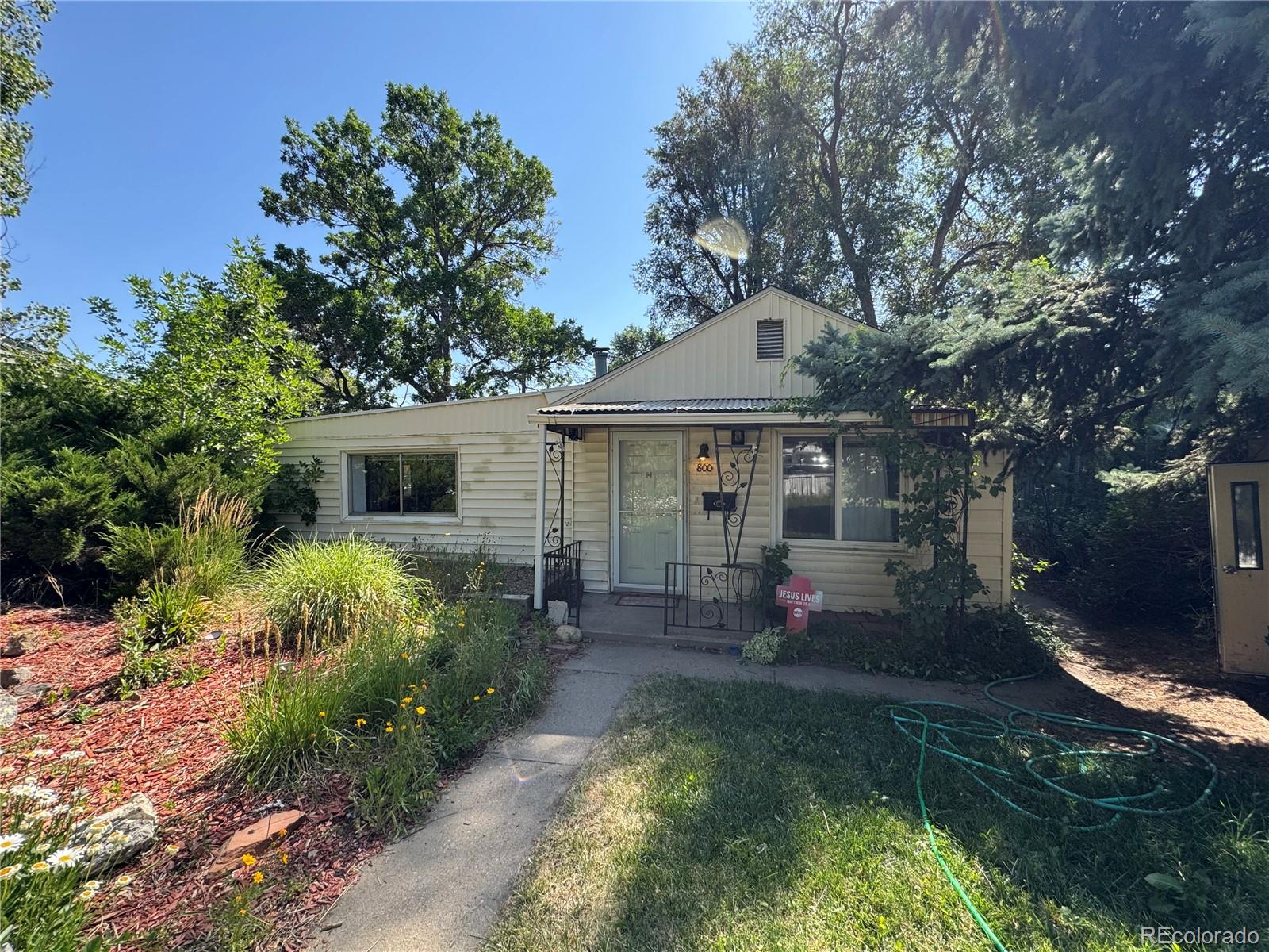 800 Stuart Street, Denver CO 80204