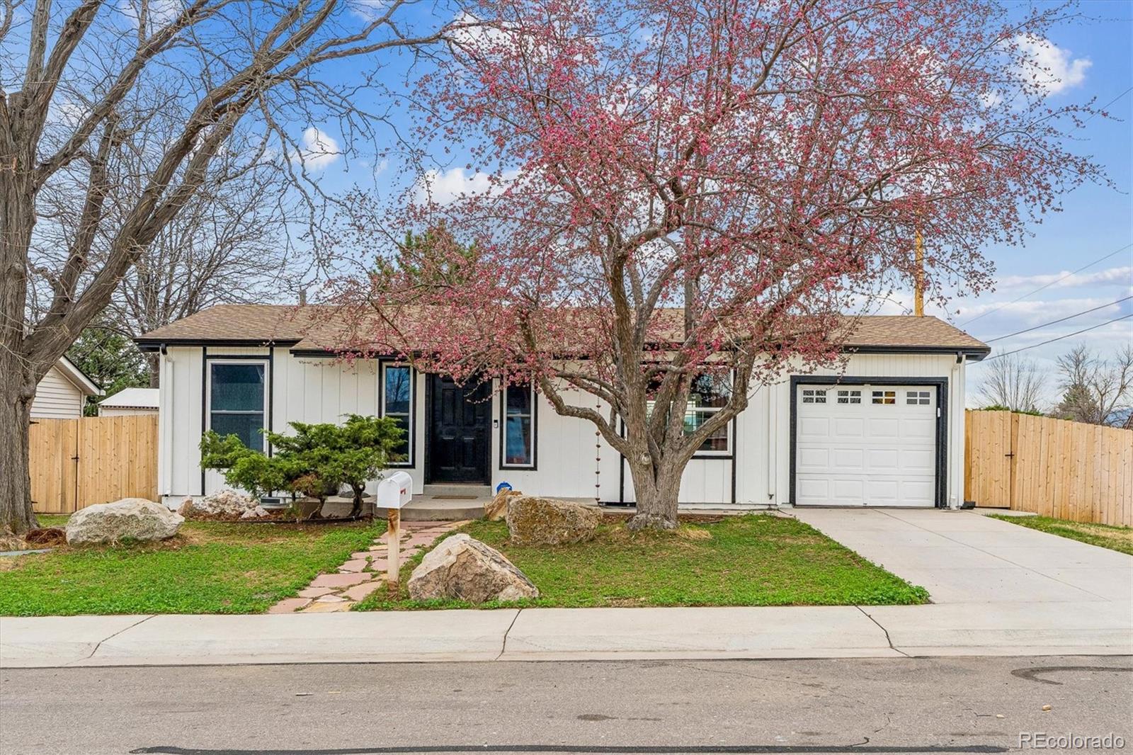 3550 W Mountain Road, Englewood CO 80110