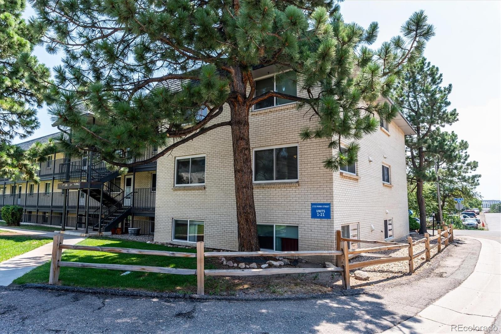1723 Robb Street Unit 14, Denver CO 80215
