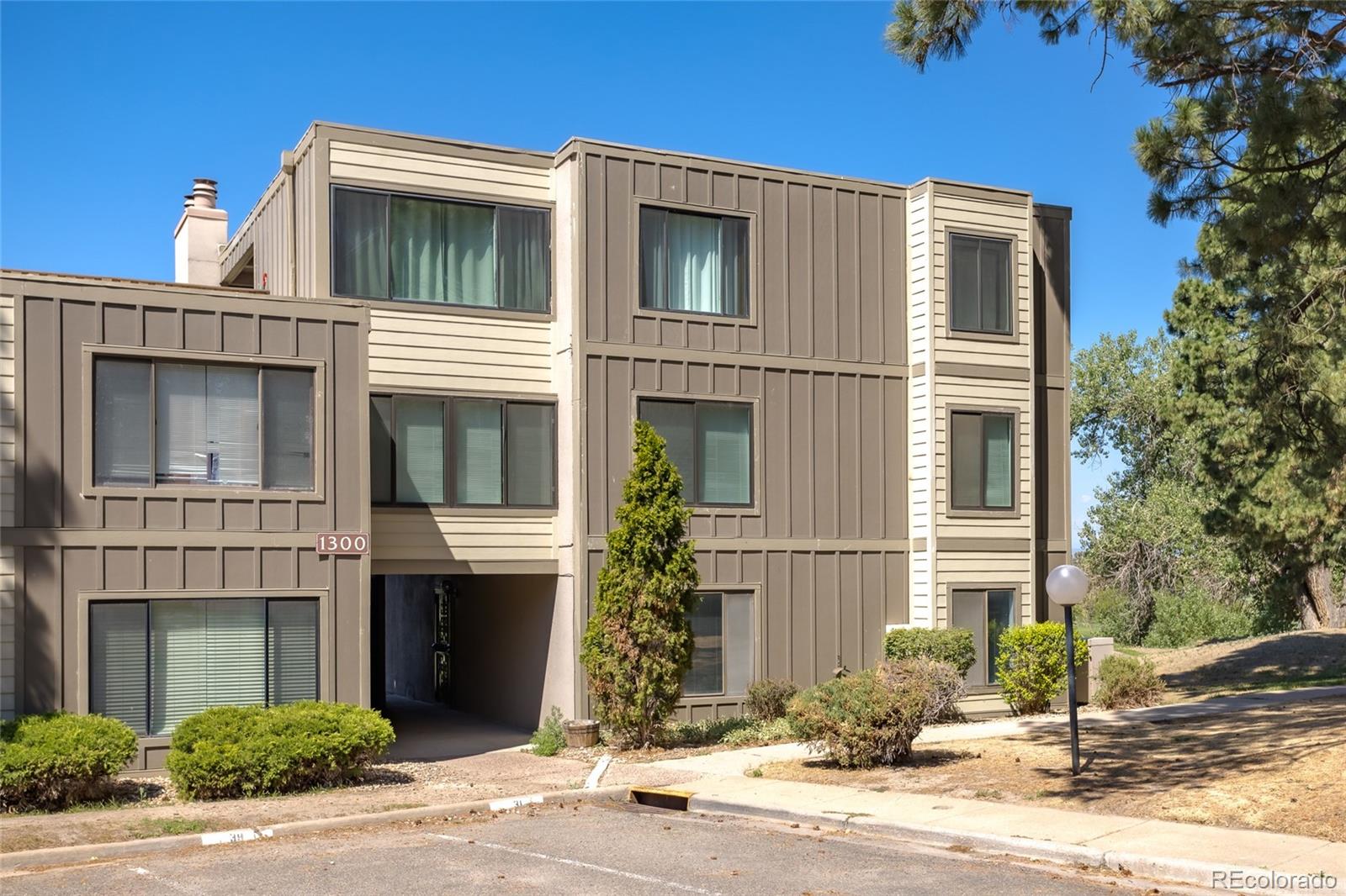 2525 S Dayton Way Unit 1301, Denver CO 80231