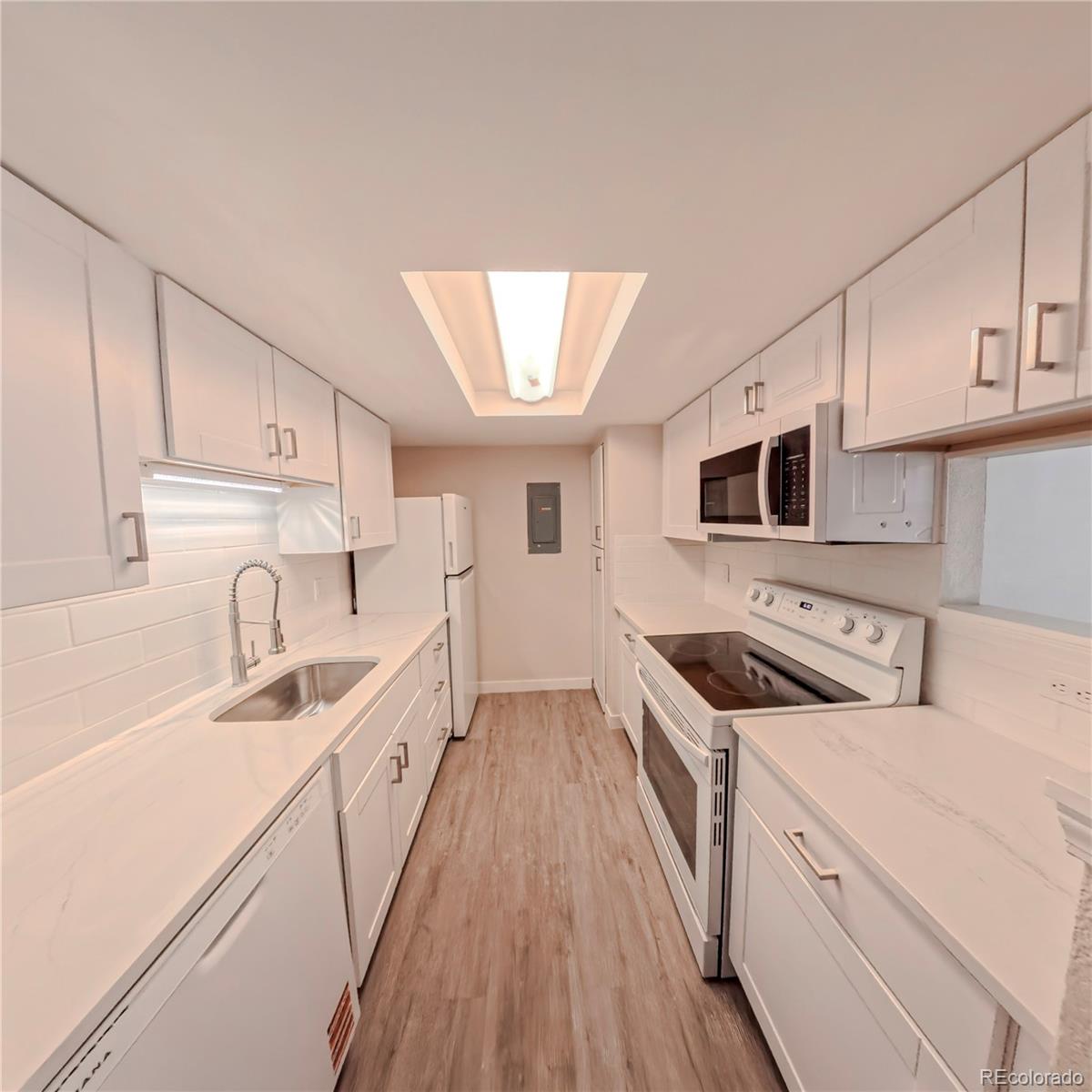 8335 Fairmount Drive Unit 102, Denver CO 80247