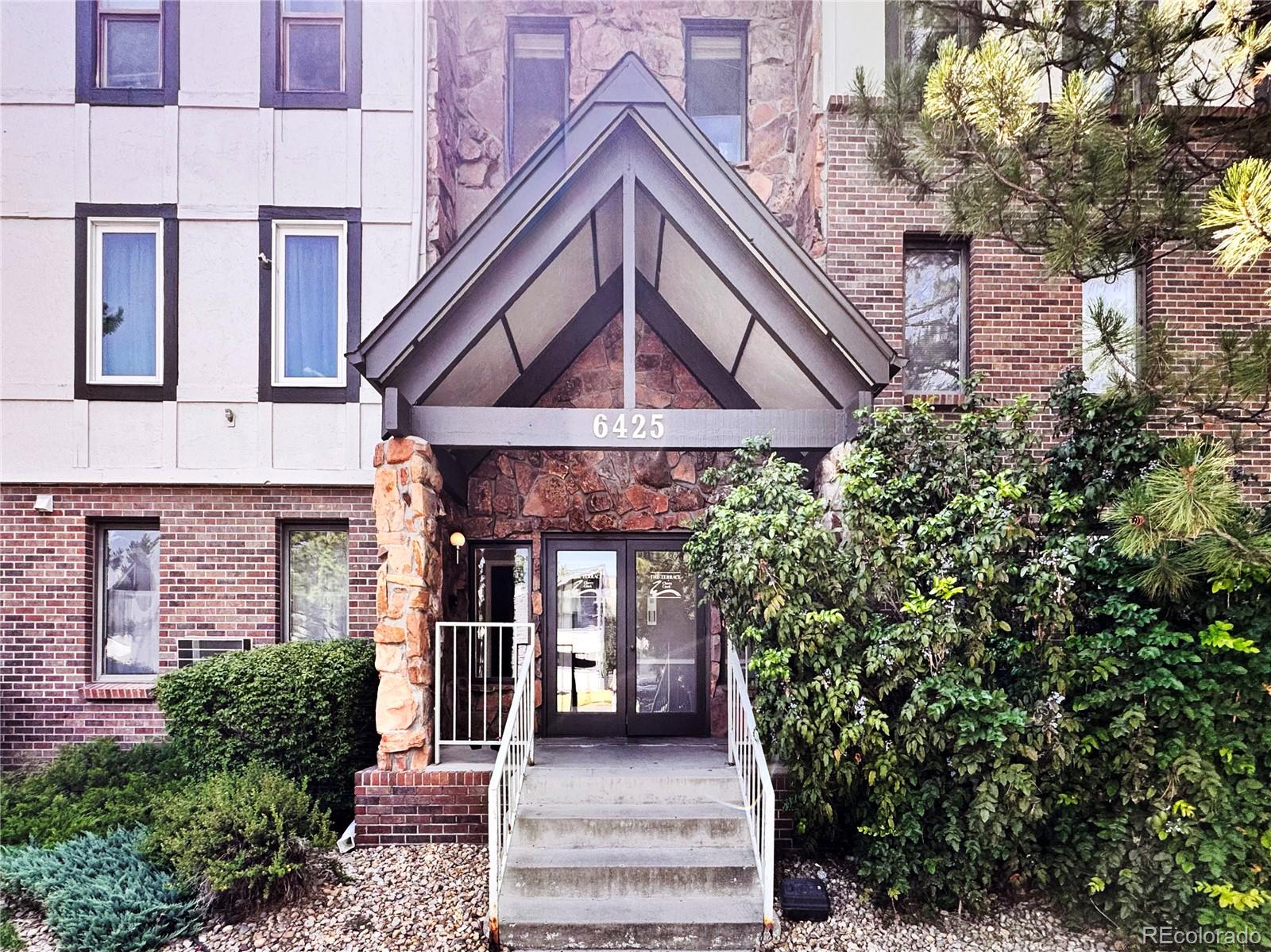 6425 S Dayton Street Unit 102, Englewood CO 80111