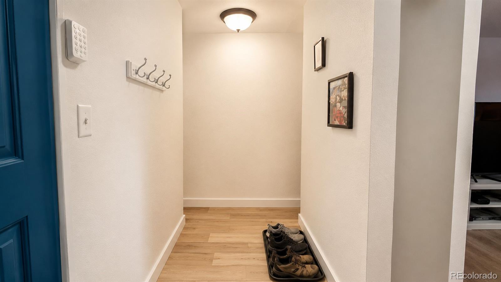 2325 S Linden Court Unit 300, Denver CO 80222