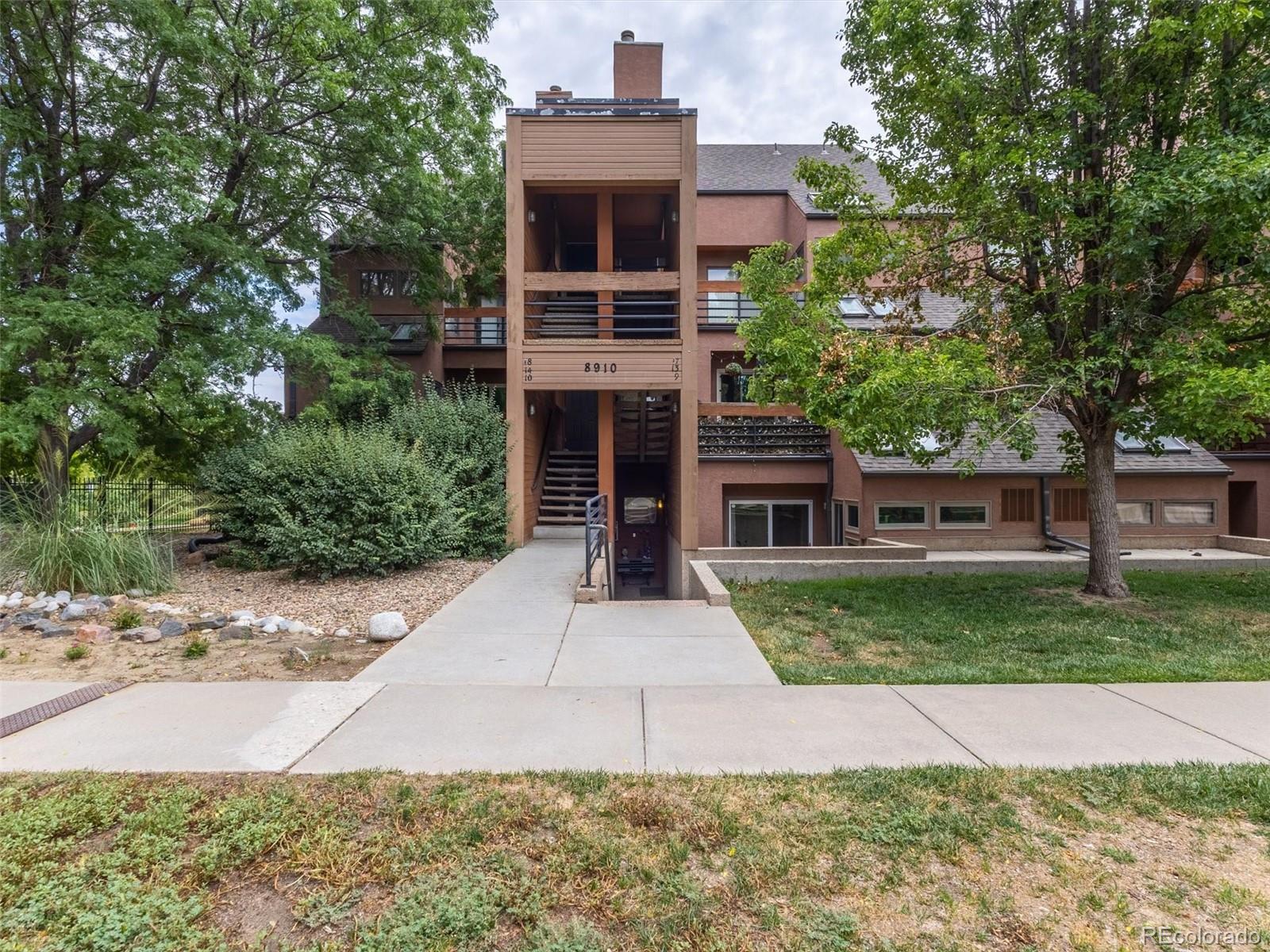 8910 Fox Drive Unit 9, Denver CO 80260