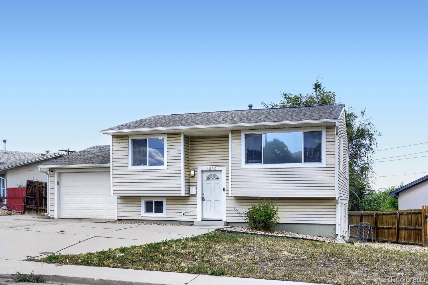 7530 Hilltop Circle, Denver CO 80221