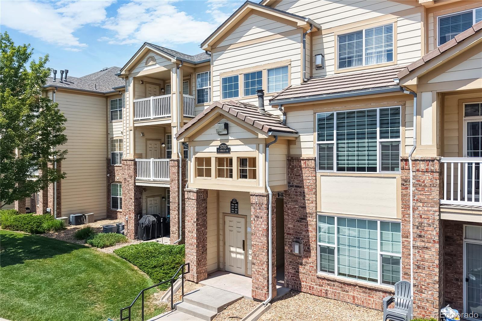 5703 N Gibralter Way Unit 205, Aurora CO 80019