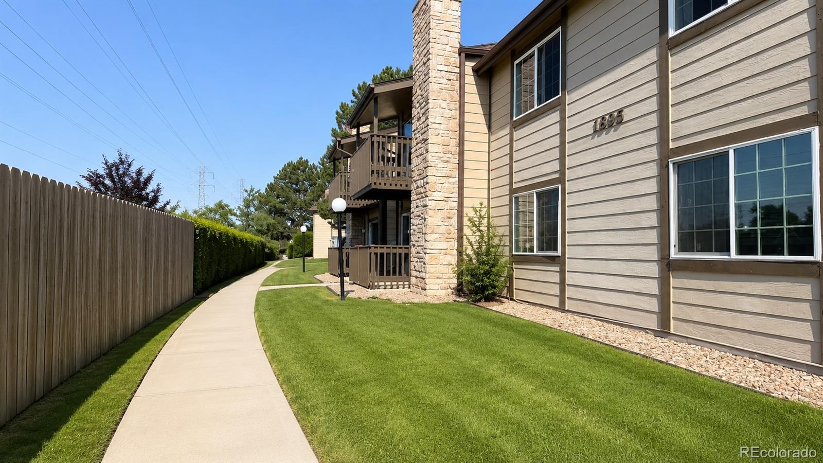1895 S Pitkin Street Unit B, Aurora CO 80017