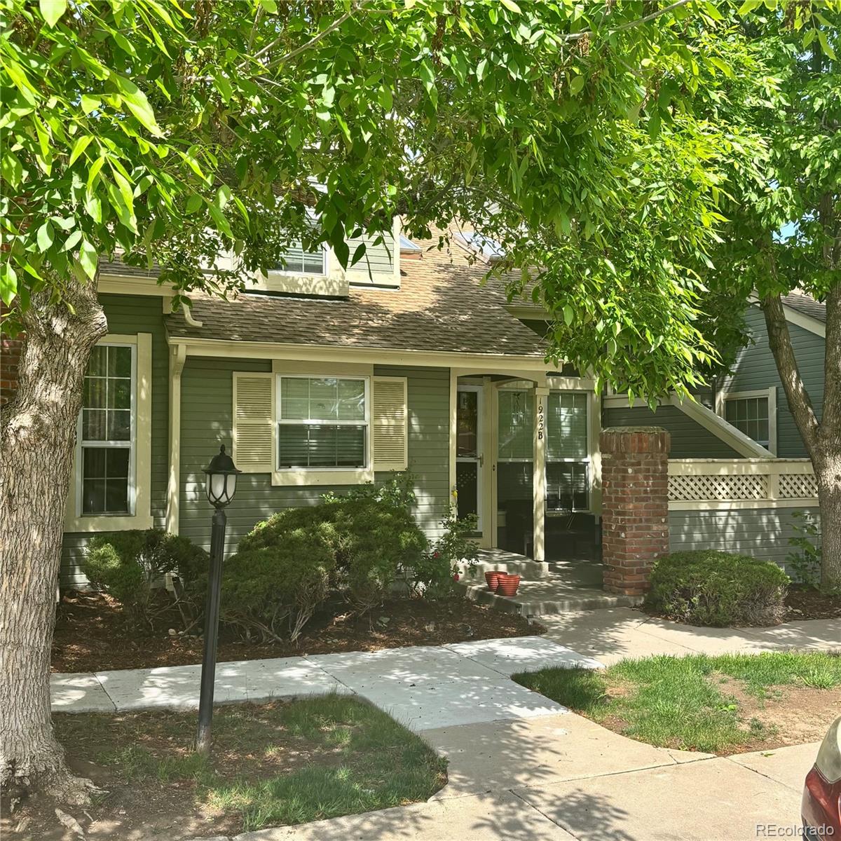 1922 S Hannibal Court Unit B, Aurora CO 80013