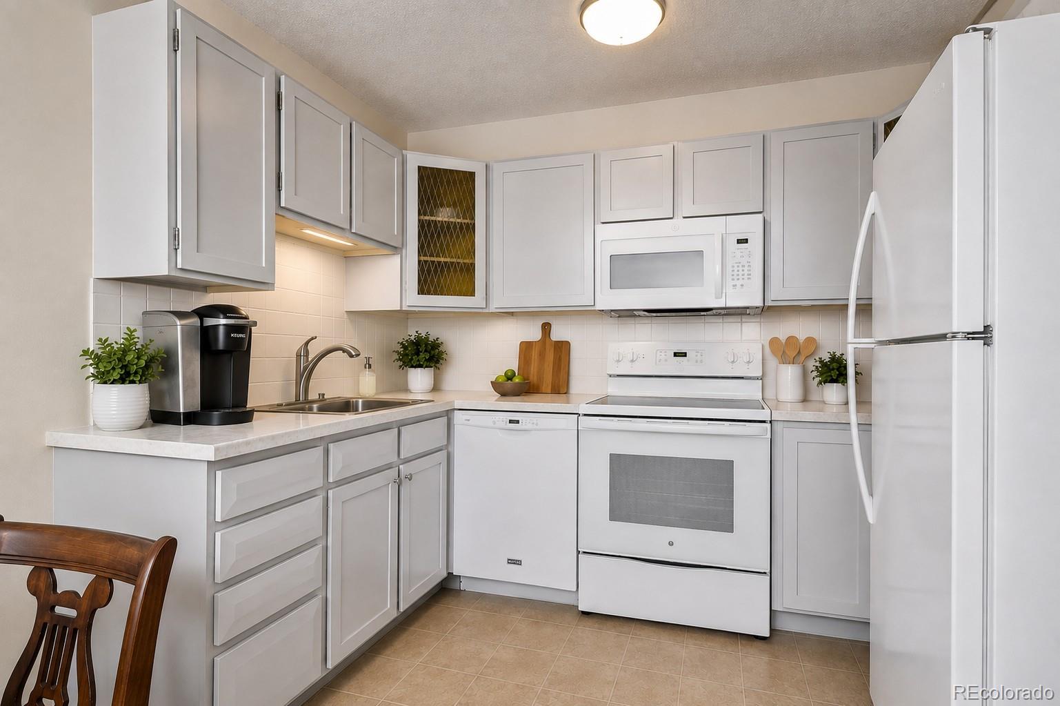 9385 E Center Avenue Unit 6A, Denver CO 80247