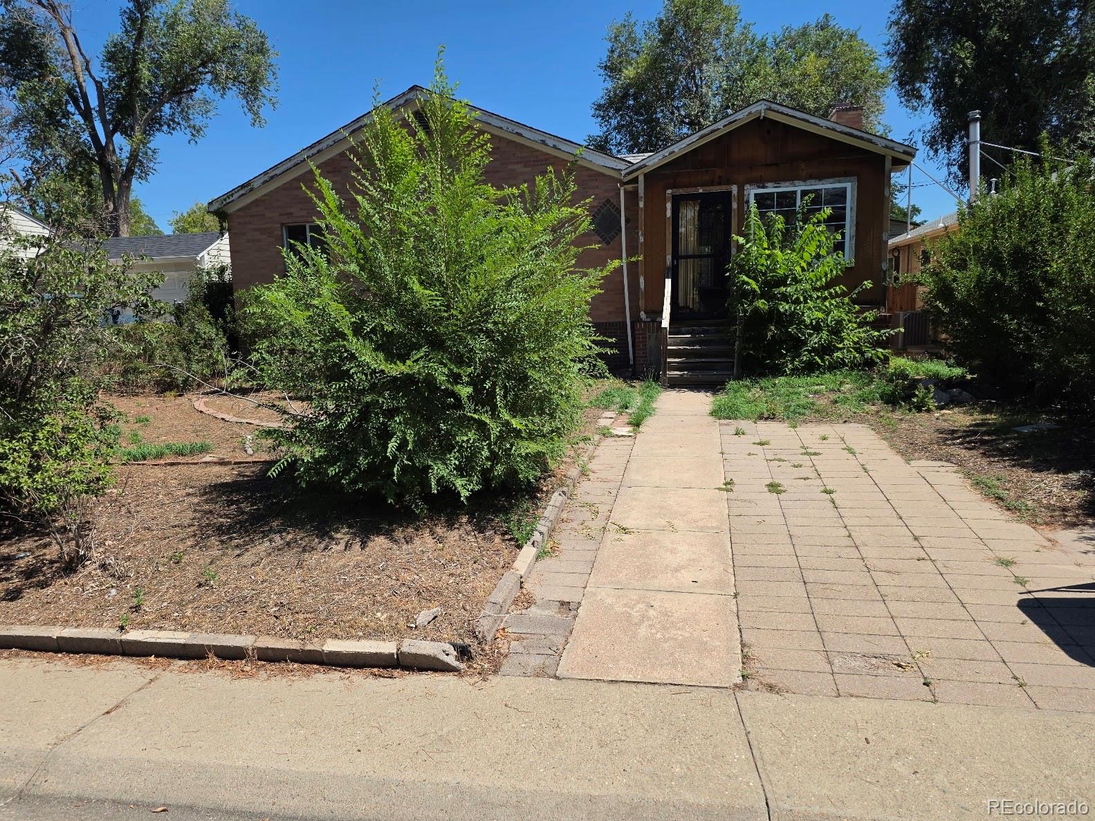 1150 Roslyn Street, Denver CO 80220