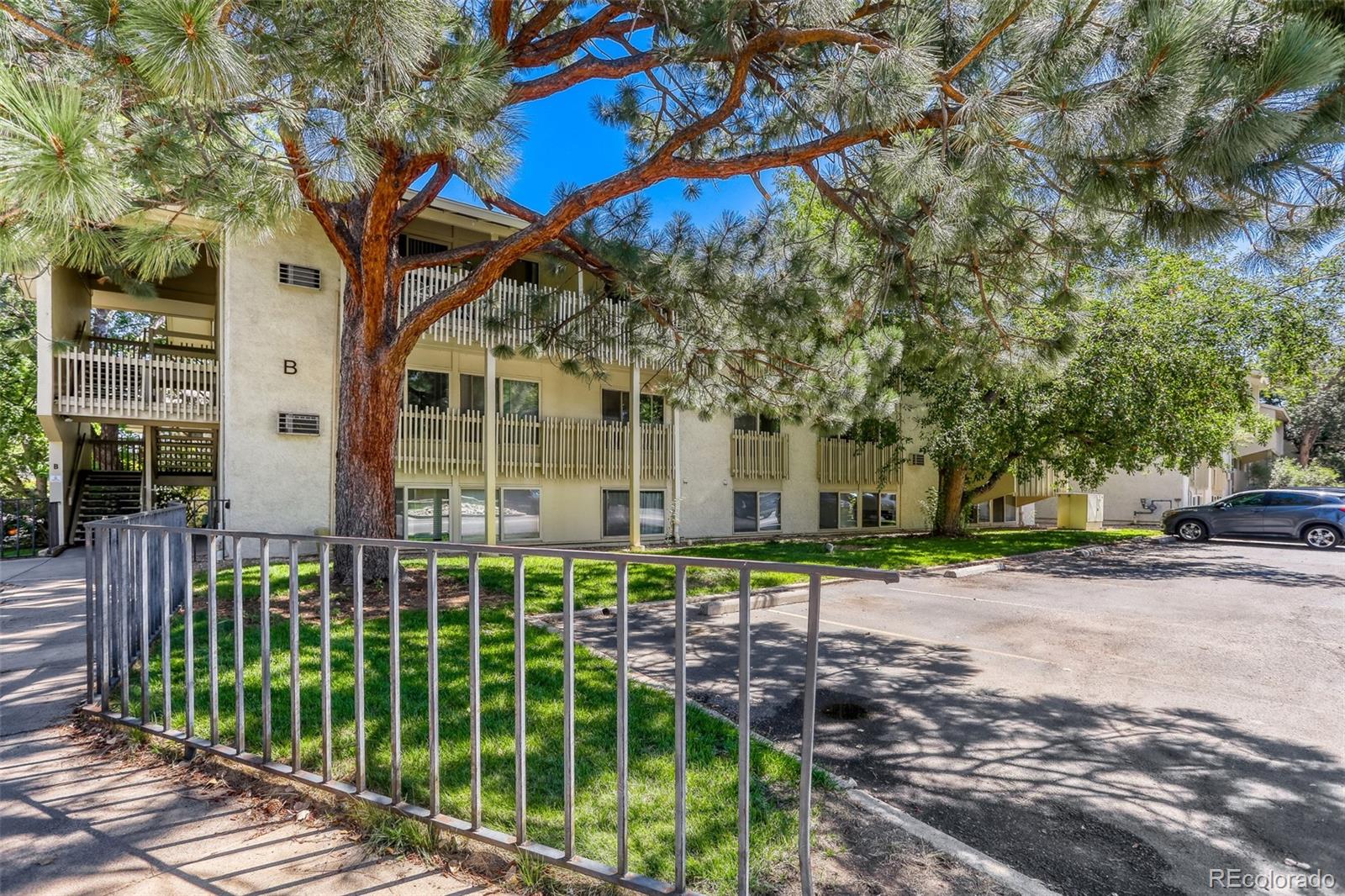 2707 Valmont Road Unit 211B, Boulder CO 80304