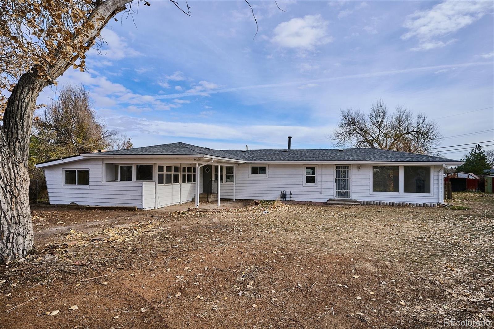 2110 Eagle Circle, Aurora CO 80011