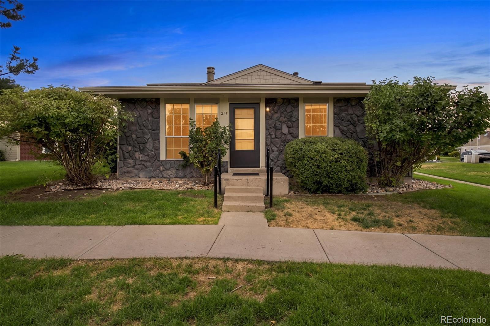 1225 S Oneida Street Unit 217, Denver CO 80224