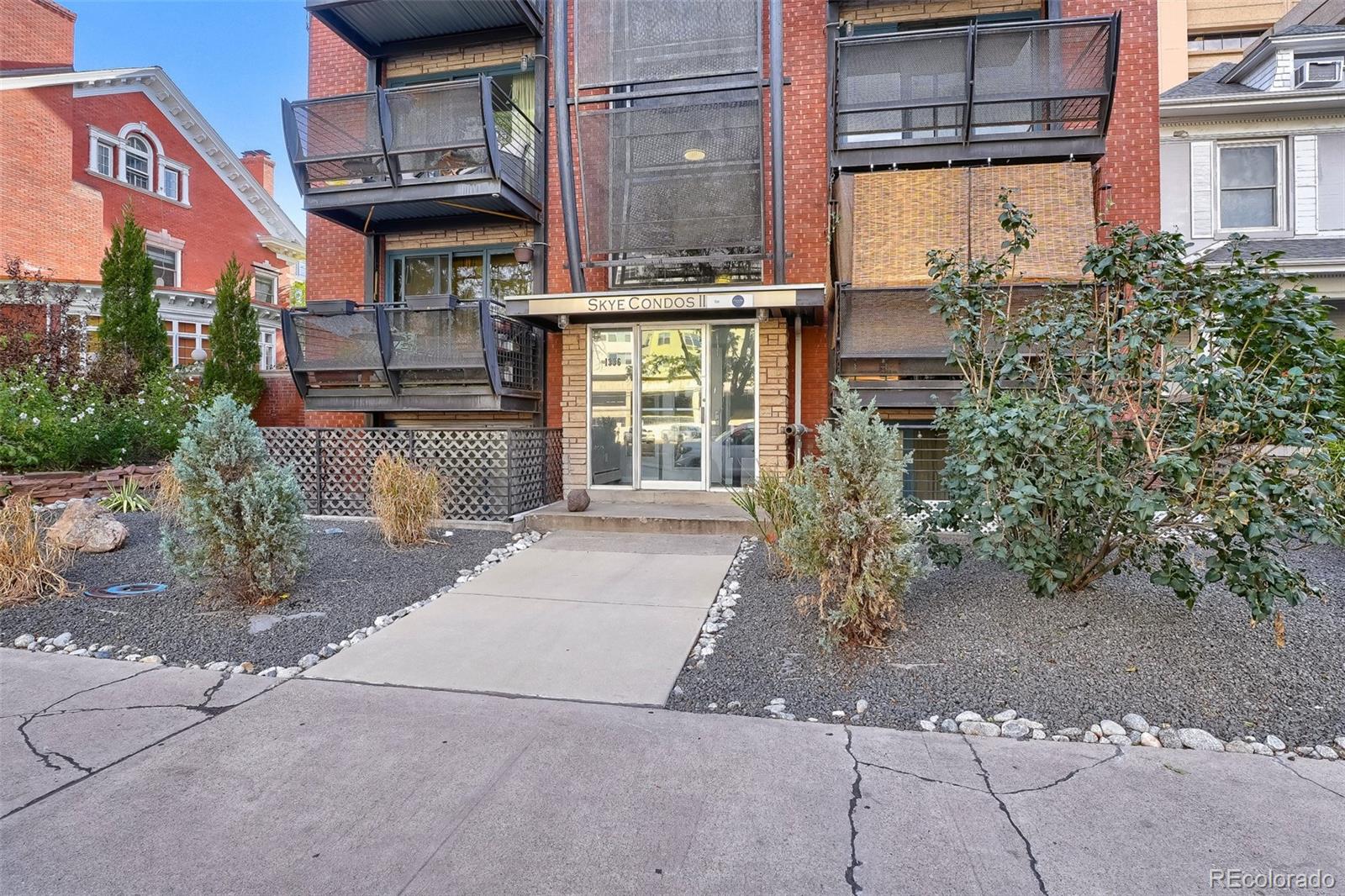 1336 N Logan Street Unit 302, Denver CO 80203