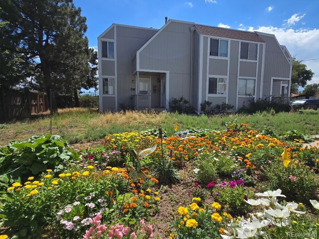 12056 E 25th Avenue, Aurora CO 80010