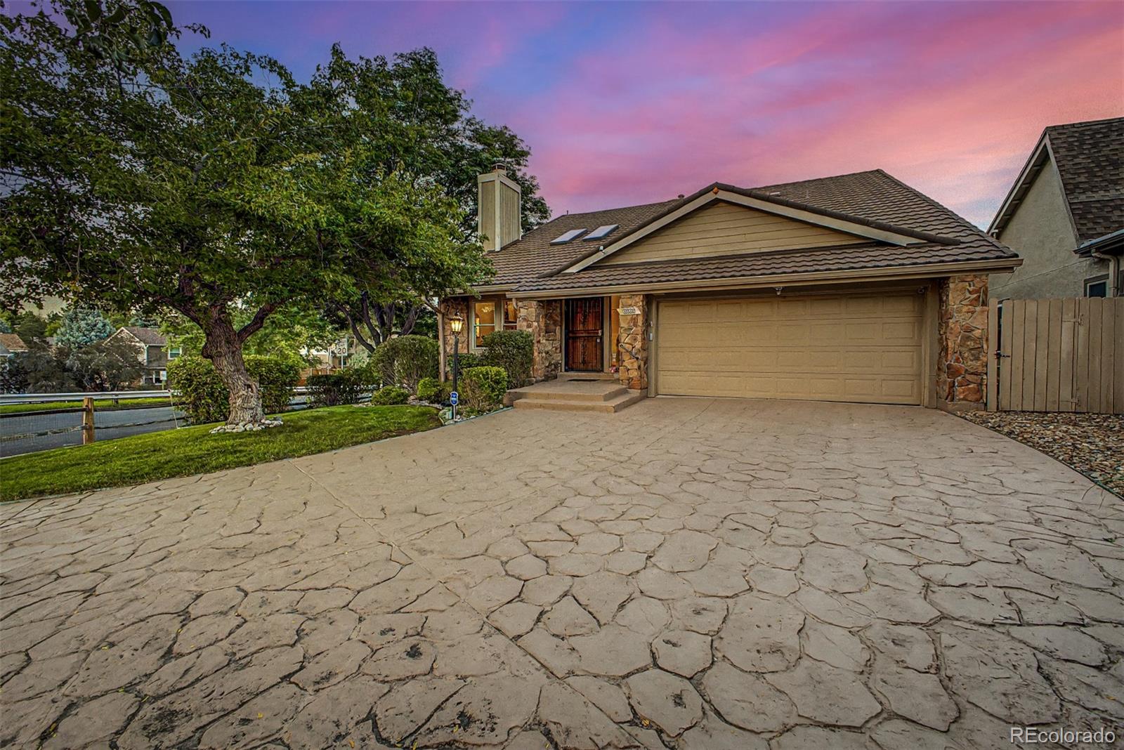 9896 E Maplewood Circle, Englewood CO 80111