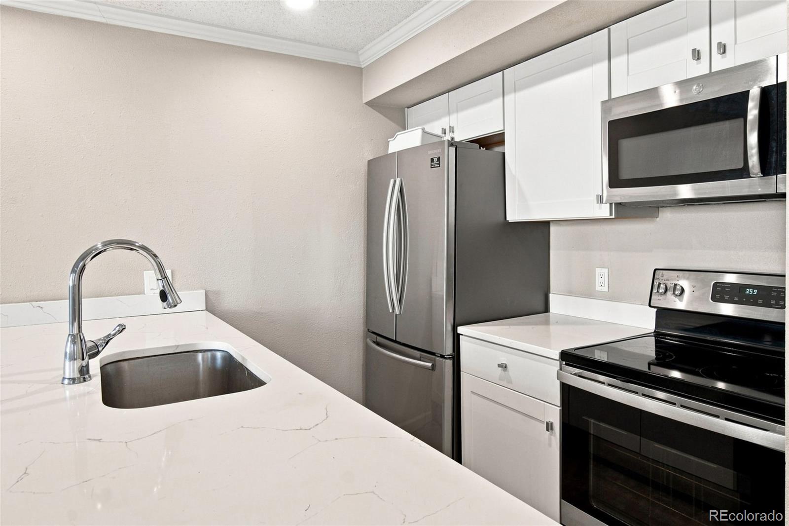 5770 E Warren Avenue Unit 104, Denver CO 80222