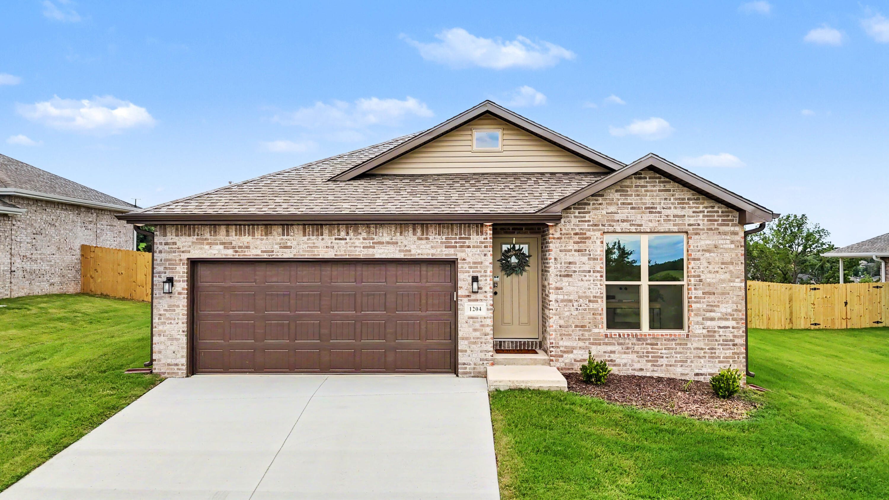 1204 W Pebblebrooke Drive, Ozark MO 65721