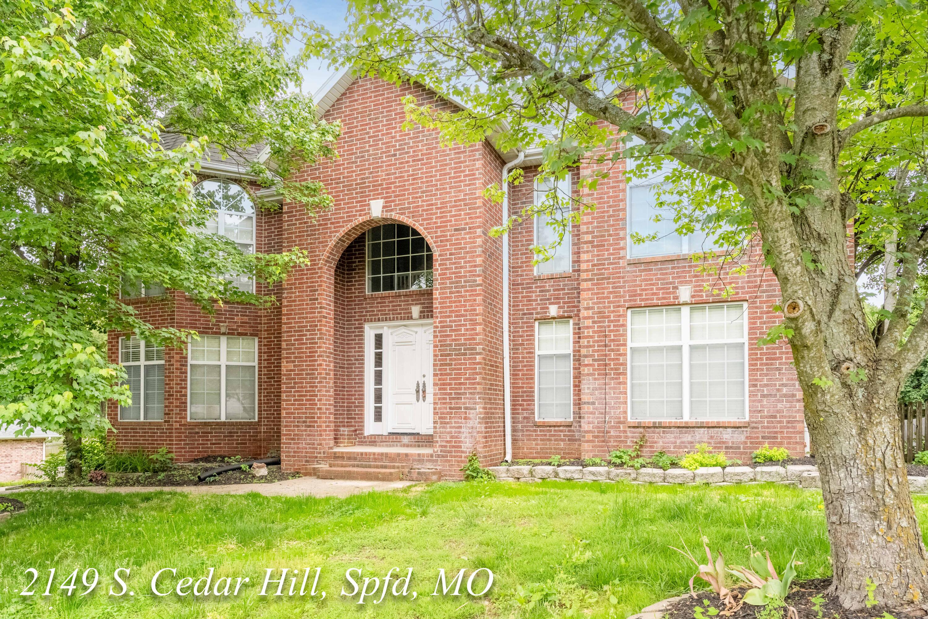 2149 S Cedar Hill Avenue, Springfield MO 65809