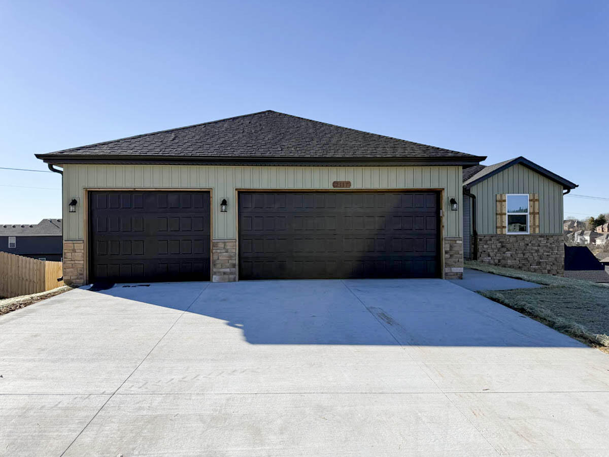 2117 N 25th Street, Ozark MO 65721