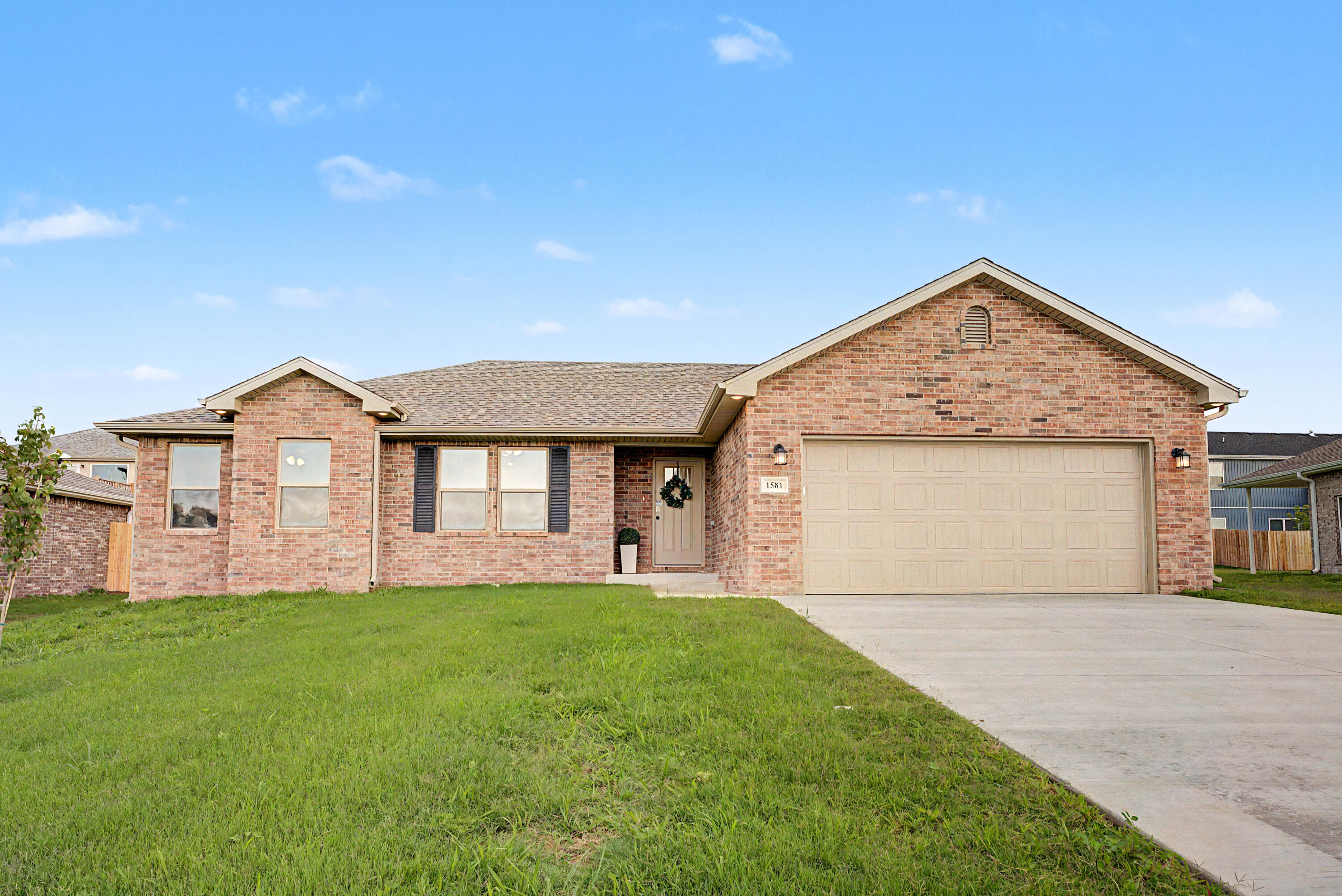 1581 E Charlton Street, Republic MO 65738