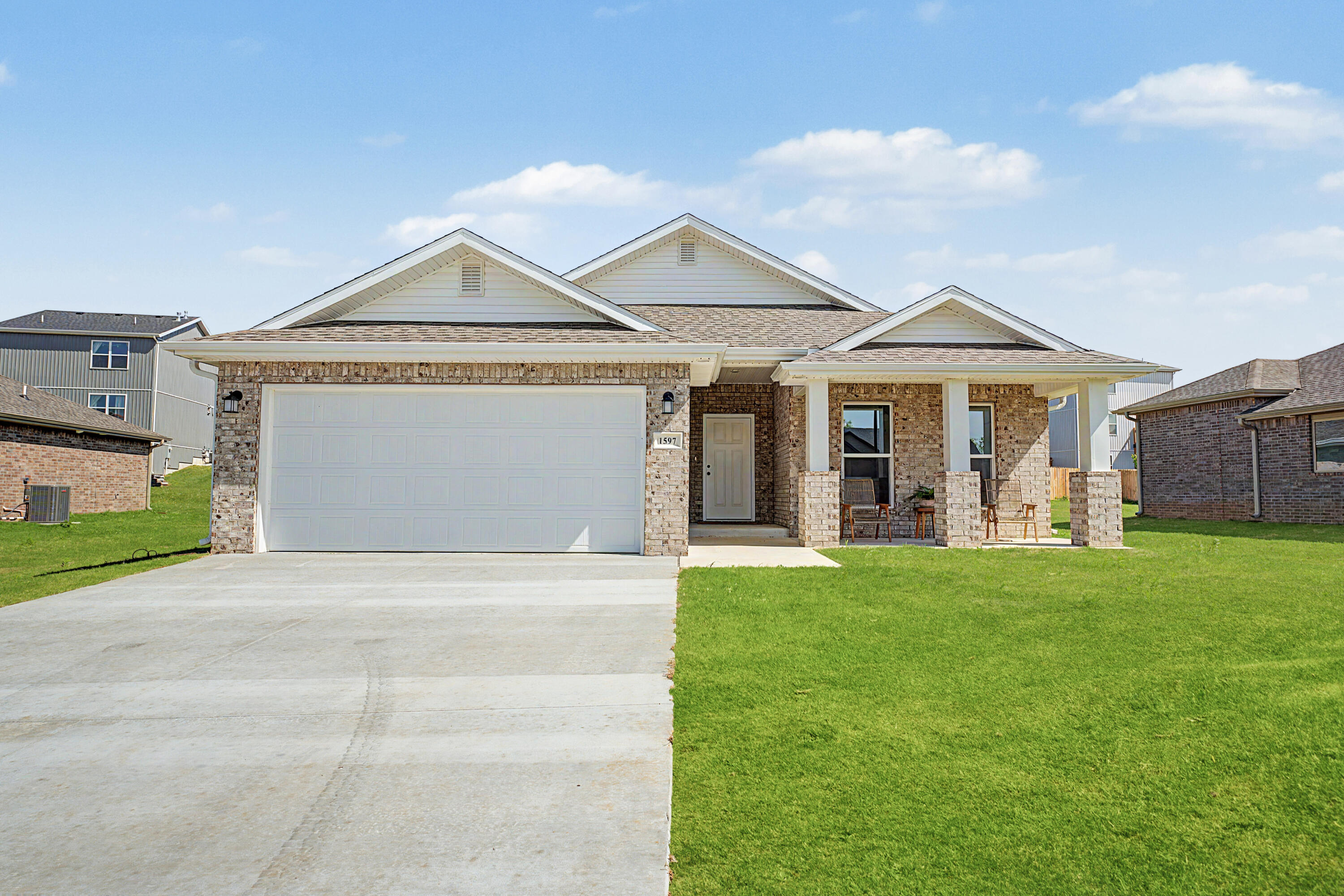1597 E Charlton Street, Republic MO 65738