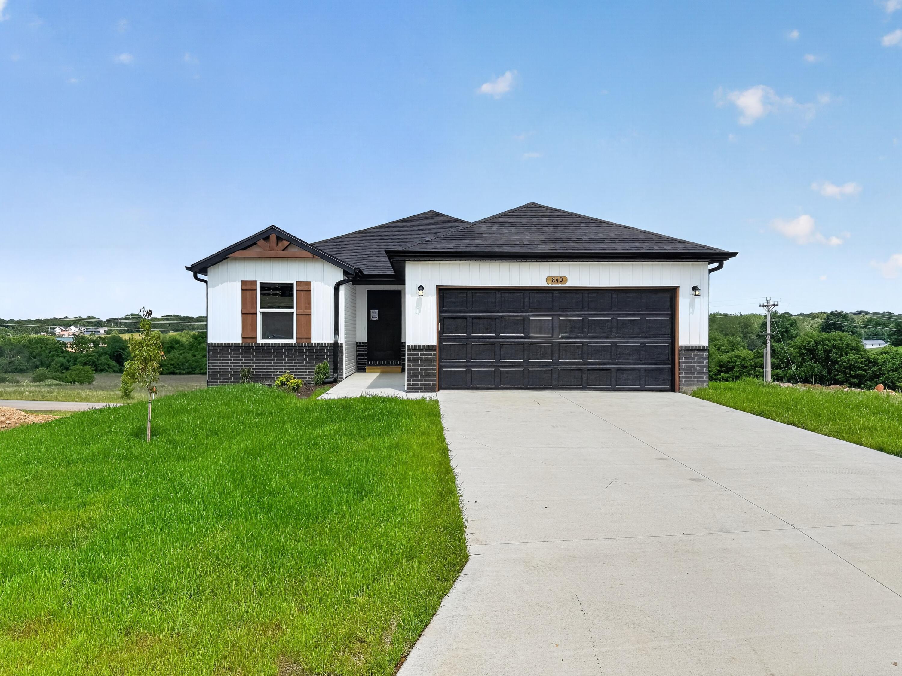 840 Shorthorn Lane, Marshfield MO 65706