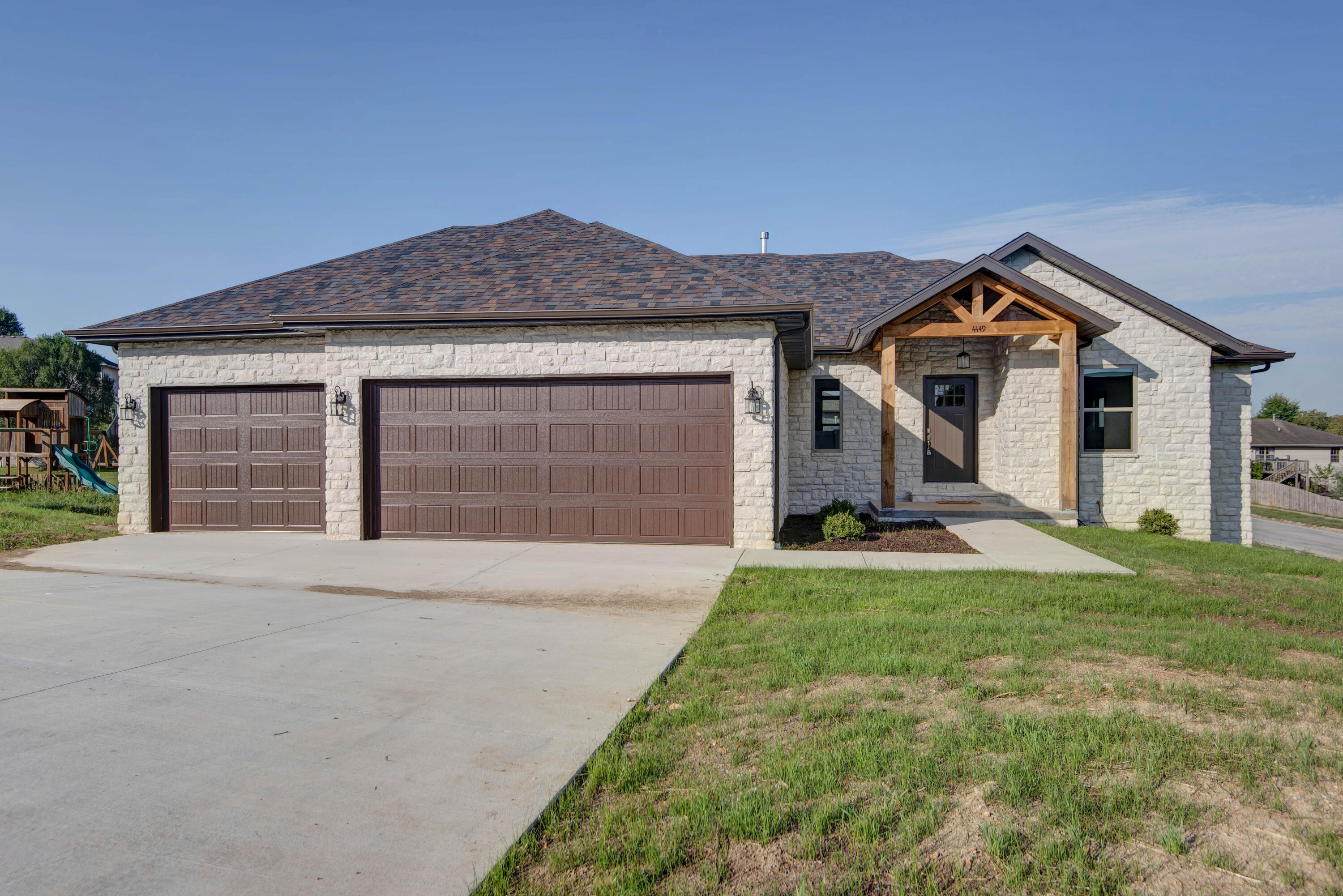 4449 N Toby Avenue, Springfield MO 65803