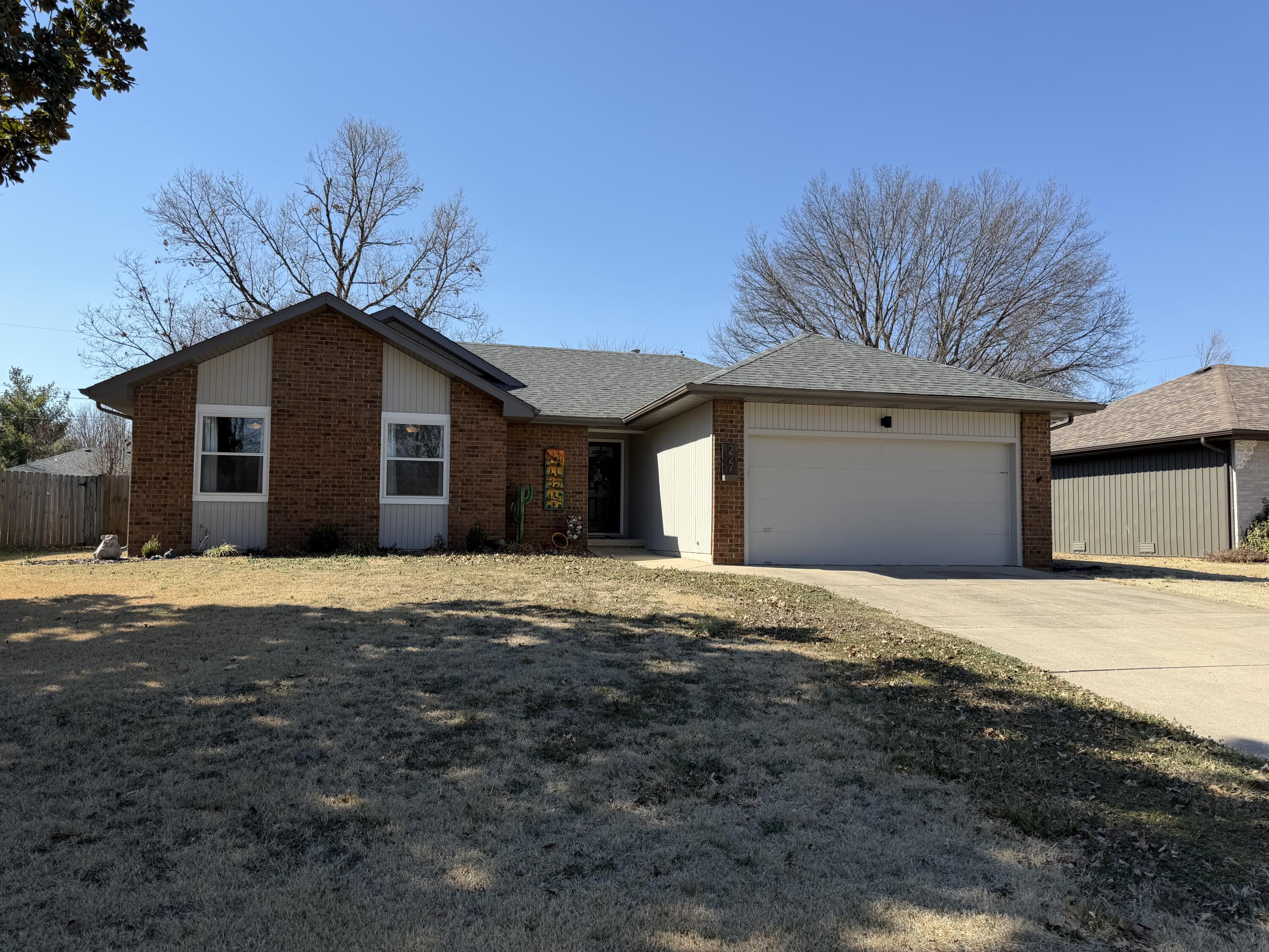 227 S Lulwood Avenue, Springfield MO 65802