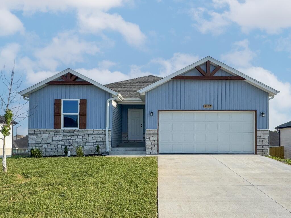 1183 E Habersham Street, Republic MO 65738