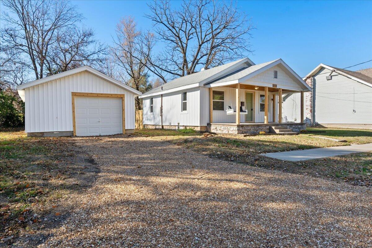 659 N Lafontaine Avenue, Springfield MO 65802