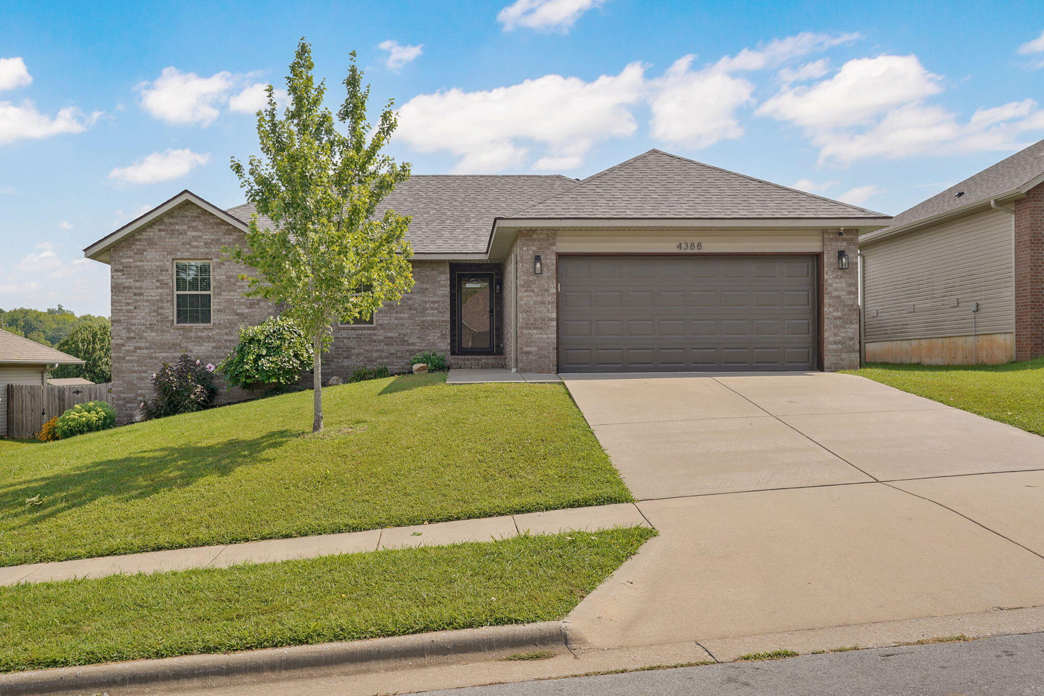 4388 N Katrina Avenue, Springfield MO 65803
