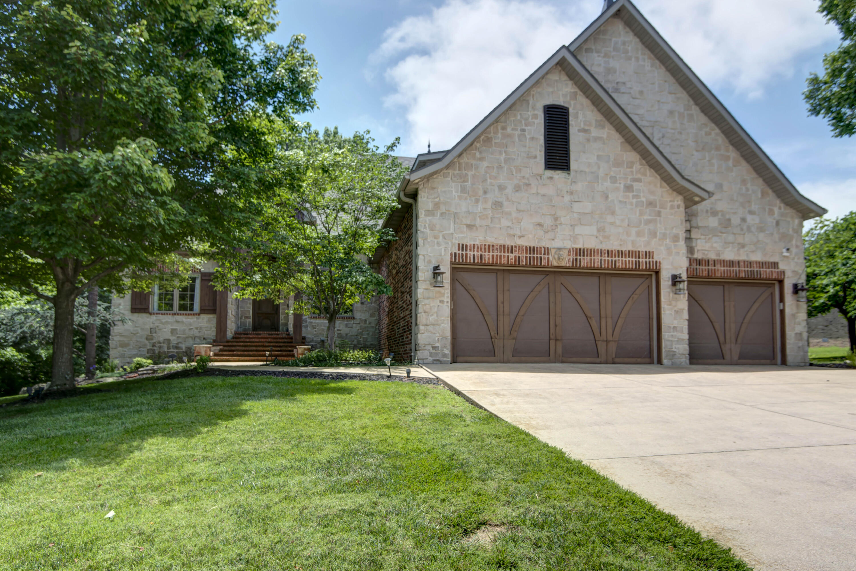 6116 S Danforth Avenue, Springfield MO 65804