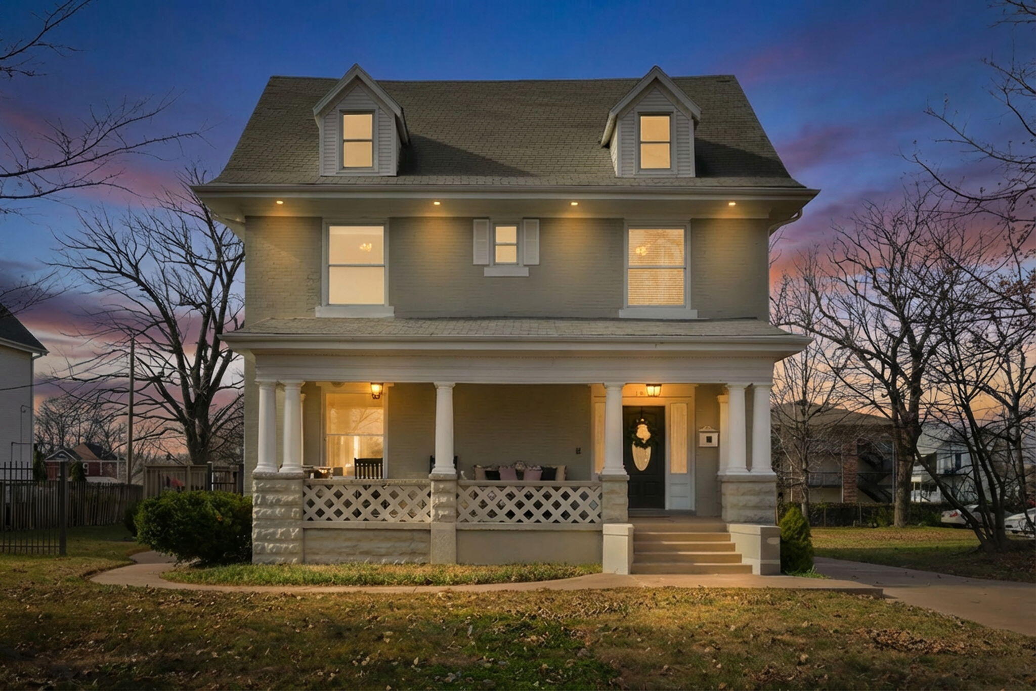 1215 N Benton Avenue, Springfield MO 65802