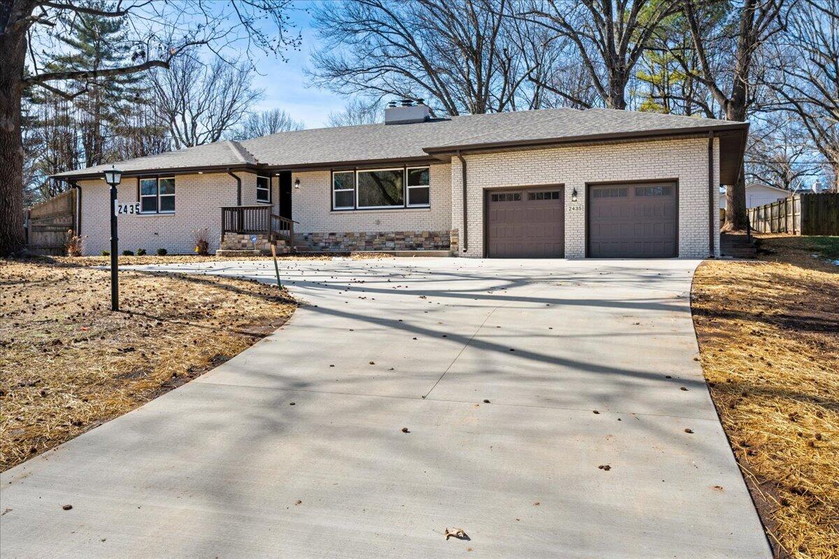2435 S Brentwood Boulevard, Springfield MO 65804