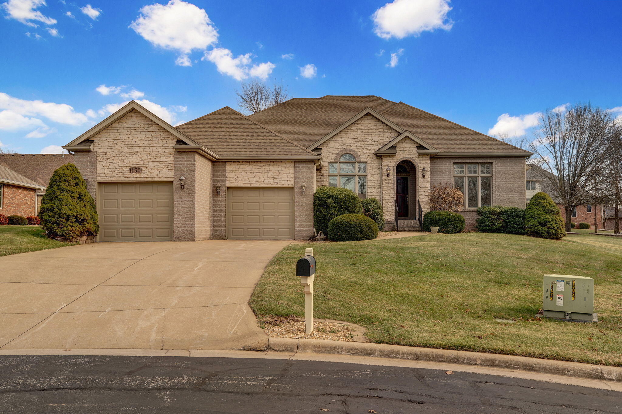 1150 N Yarberry North Court, Springfield MO 65802