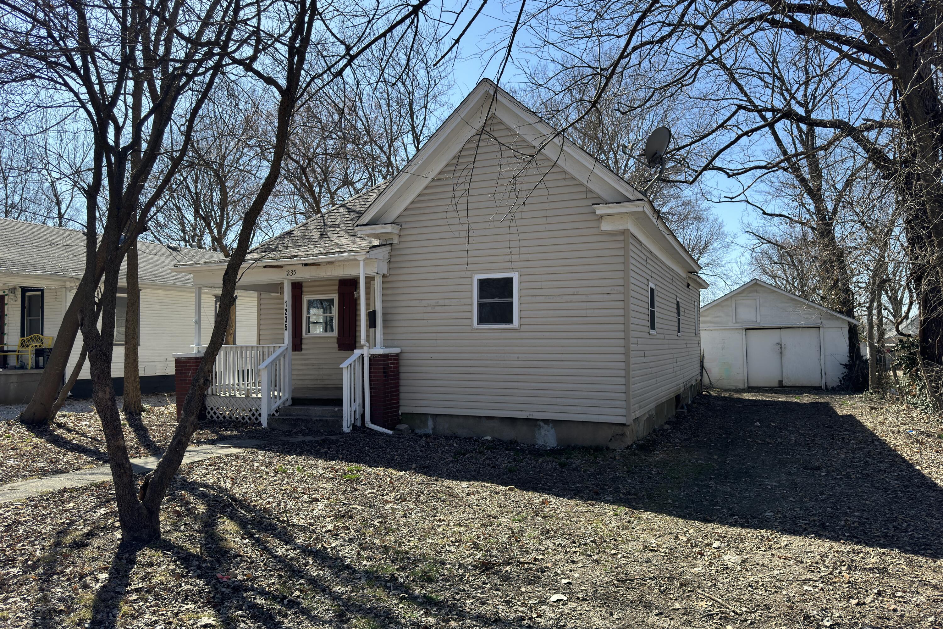 1235 N Prospect Avenue, Springfield MO 65802