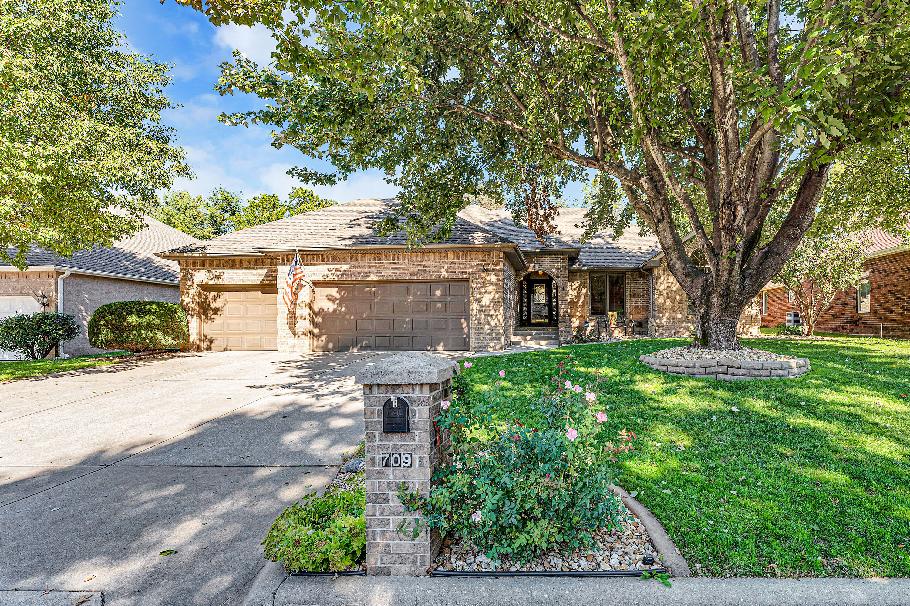 709 W Jackson Avenue, Nixa MO 65714