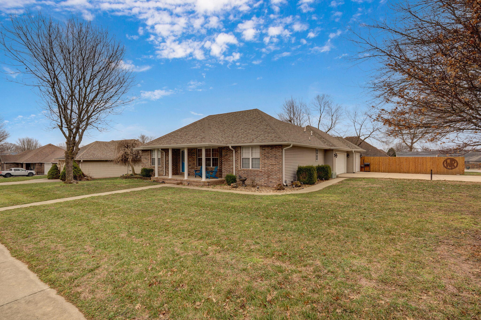 1302 E Primrose Lane, Republic MO 65738
