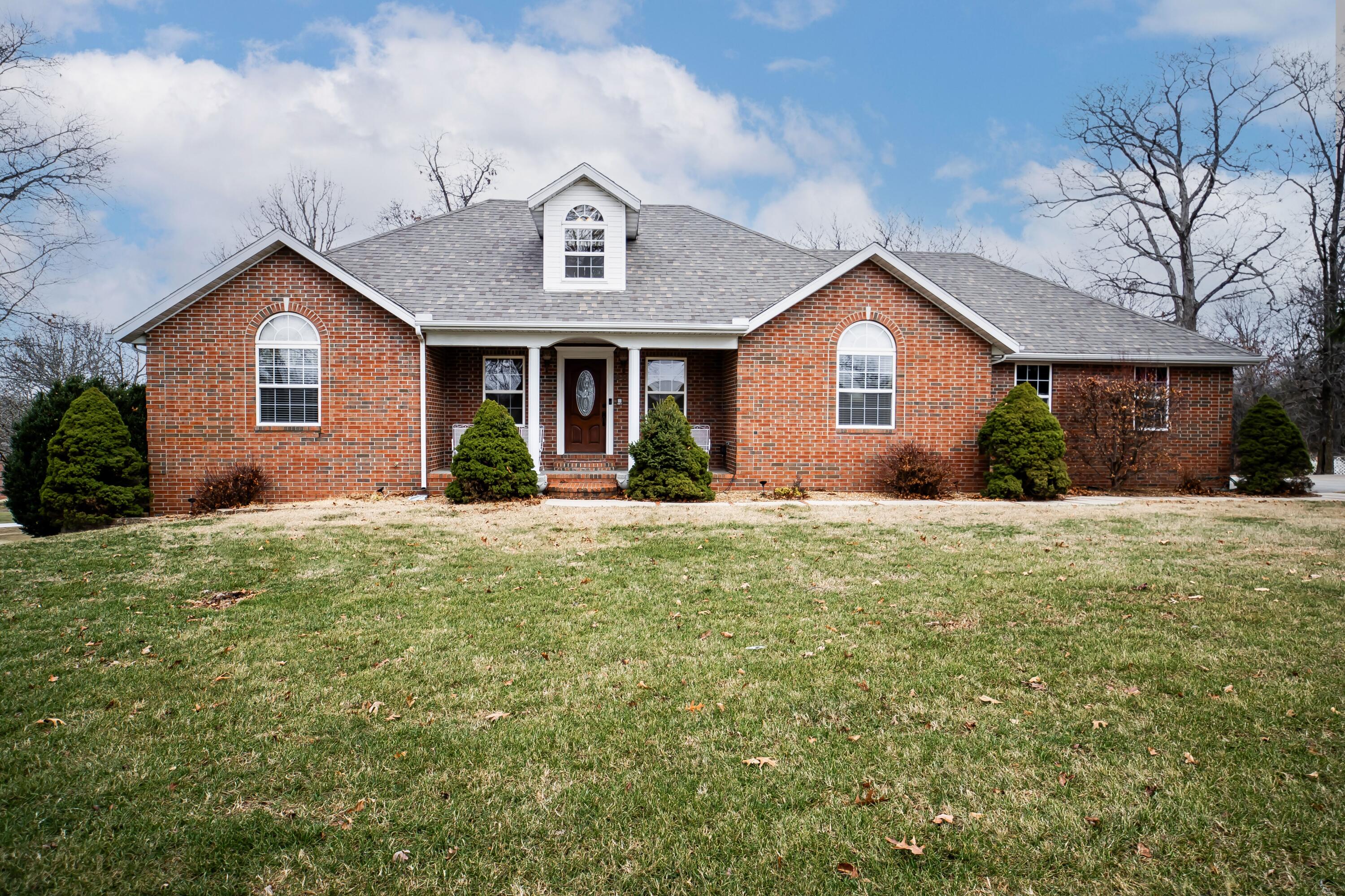 841 E Hubble Drive, Marshfield MO 65706