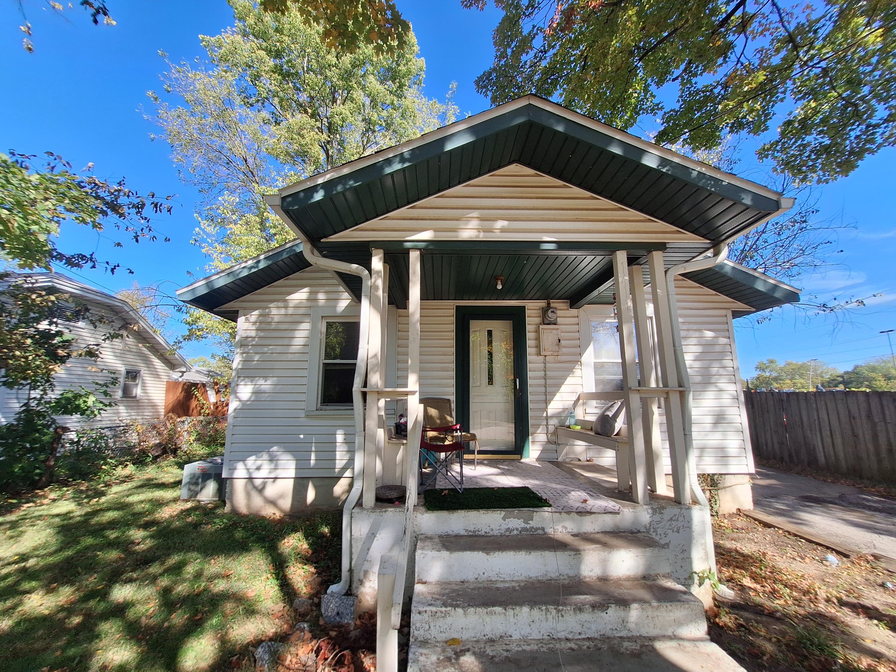 1411 W Lynn Street, Springfield MO 65802