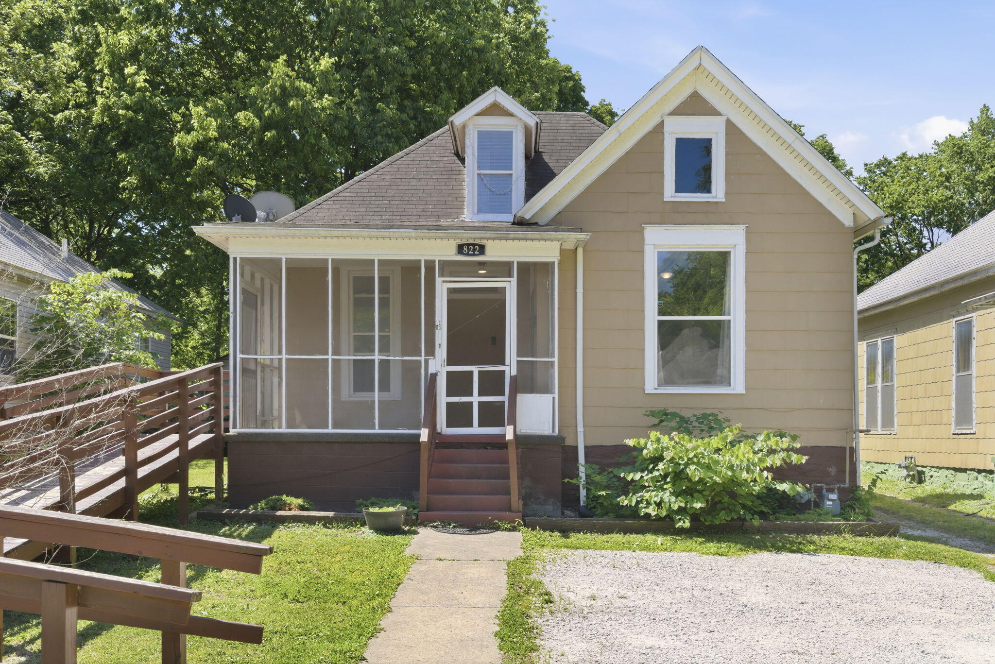 822 W Scott Street, Springfield MO 65802