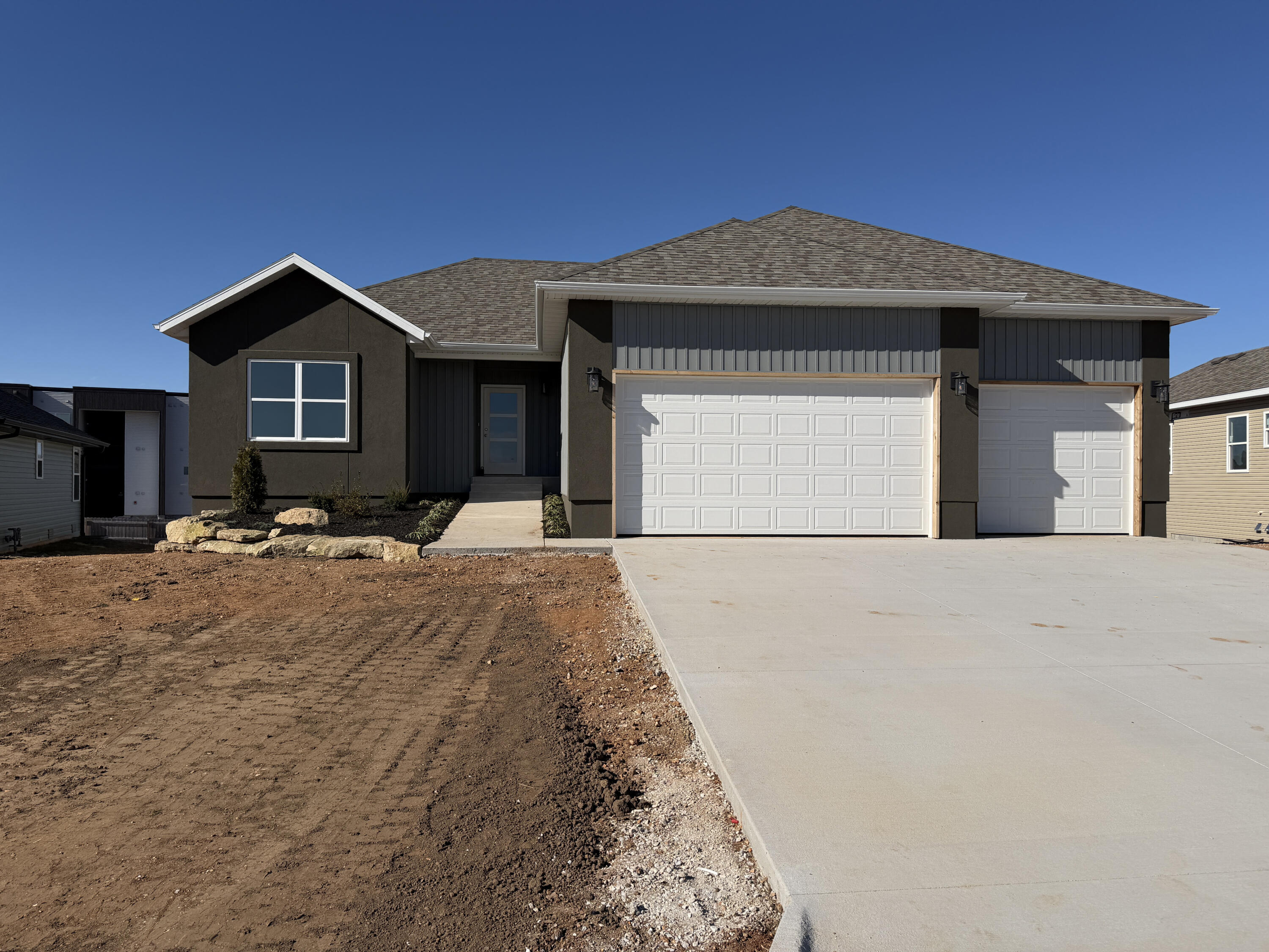 1281 N Maxine Avenue, Nixa MO 65714