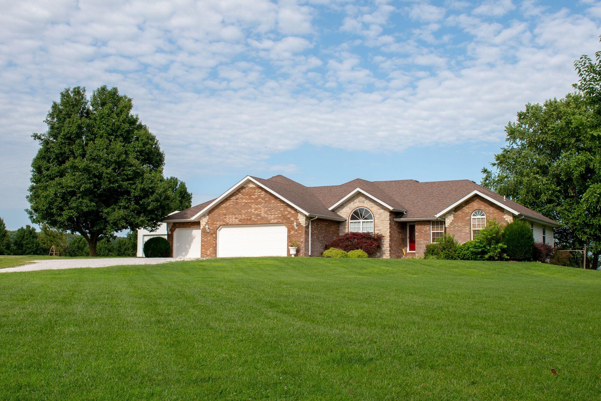 605 Moon Valley Road, Ozark MO 65721